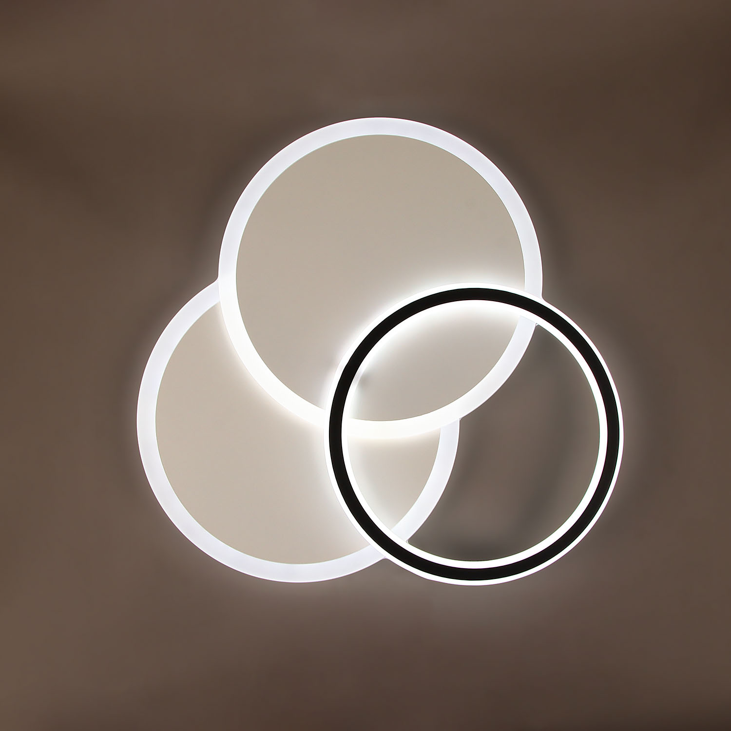 Люстра 2303/120W white 500 мм 3 реж., пульт S=20м2  VERNER LIGHTING *1 Люстра 2303/120W white 500 мм 3 реж., пульт S=20м2  VERNER LIGHTING *1