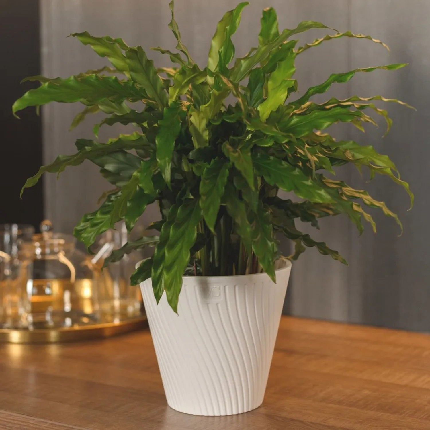 Кашпо пластм. "Луи" 1,2л d верха 140мм h129мм со вставкой Белый AML-1,2-01 ("VipSet") *1/30