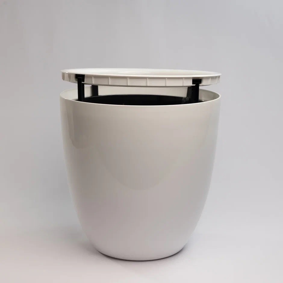 Кашпо пластм. "Сириус" 16,5л d верха 300мм h300мм со вставкой Белый СР30-10*1