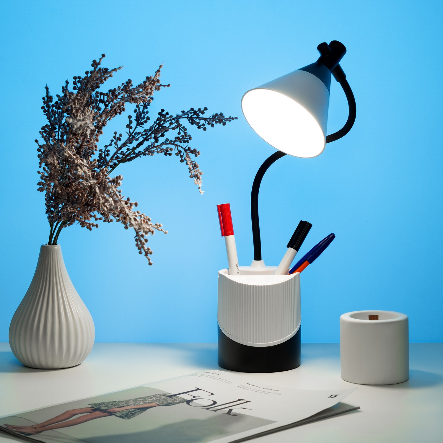 Светильник настольный Старт СТ92 белый/черный (светодиодный 9Вт сенсорное вкл, аккум1200mAh) *1/12 Светильник настольный Старт СТ92 белый/черный (светодиодный 9Вт сенсорное вкл, аккум1200mAh) *1/12