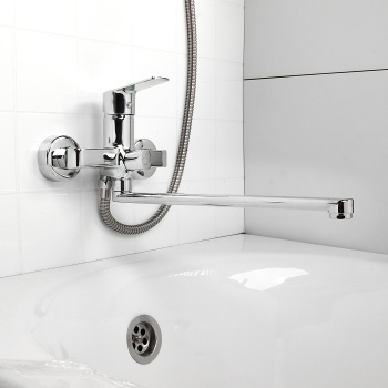 Смеситель для ванны Milardo Helic HELSB02M10, длинный излив, однорычажный